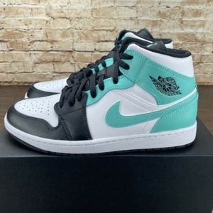 Air Jordan 1 Mid “Tropical Twist”